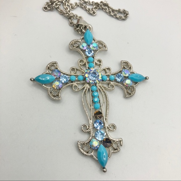 Bundle of necklaces - frog and cross - Picture 4 of 15